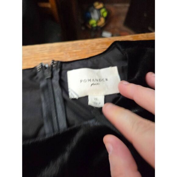 NWT Tuckernuck Pomander Place Black Velvet Lilith Lillith Dress sz XL - Picture 3 of 4